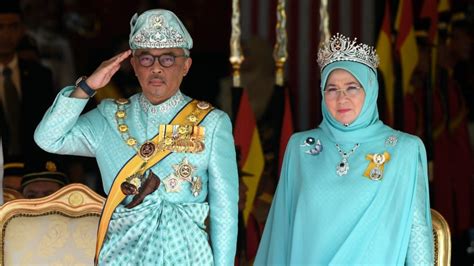 Namun, dalam pemilihan yang dipertuan agung, hanya sembilan sultan yang akan memilih. Fakta & Biodata Tengku Ampuan Pahang, serta Raja ...