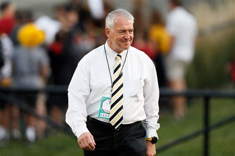 Iowa Ad Gary Barta Announces Retirement After 17 Years At Big Ten School The Hill