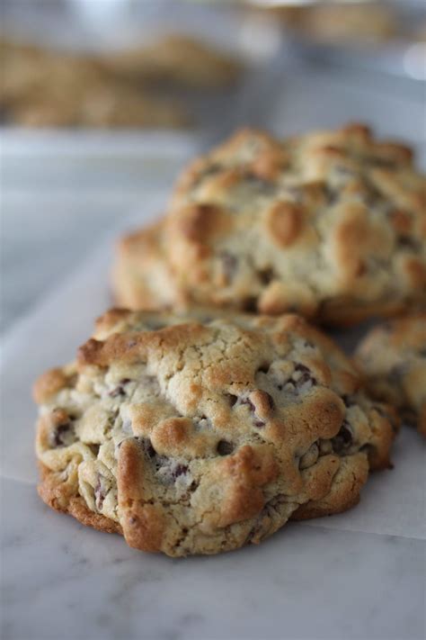 Sweet grass kitchen chocolate chip cookies. Levain Bakery Chocolate Chip Cookie Recipe | A Bountiful ...