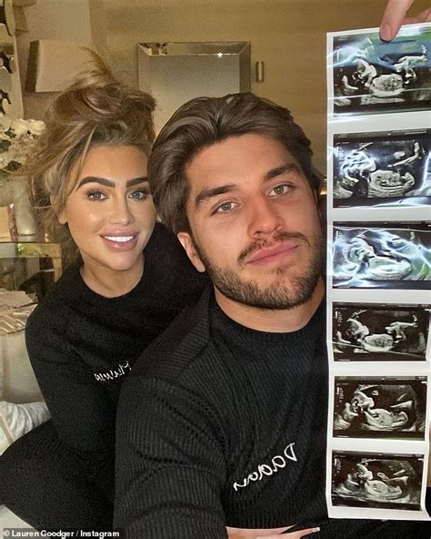 Pregnant Lauren Goodger Shows Off Her 20 Week Ultrasound Scan With