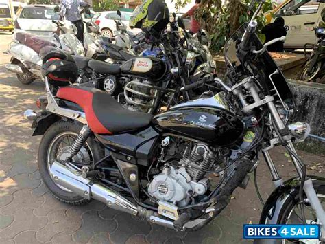 The new bajaj avenger street 220 tips the scales at 150 kgs whereas the avenger cruise 220 weighs 155 ksg. Used 2013 model Bajaj Avenger 220 DTS-i for sale in ...