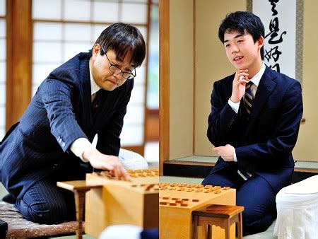 He is the youngest person to be awarded professional status by the japan shogi association and one of only five players to become. 藤井聡太七段が羽生善治九段に勝利 第69期王将戦挑戦者決定 ...