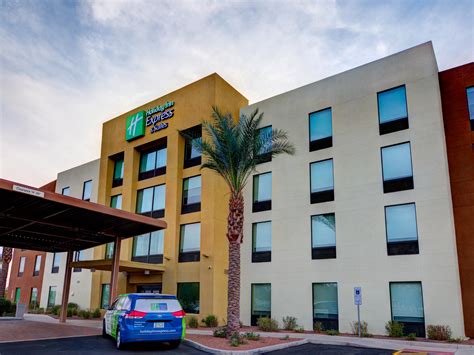 Hotels In North Phoenix Holiday Inn Express And Suites Phoenix North