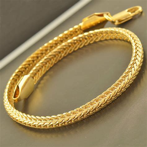 Jul 02, 2021 · unidentified armed persons broke into the house of a tasmac supervisor mahendran (42) in usilampatti and robbed 10 sovereigns of gold from his wife, early on friday. 22KT GOLD COATED BRACELET WITH 3 YEARS GUARANTEE AT BEST PRICE IN INDIA