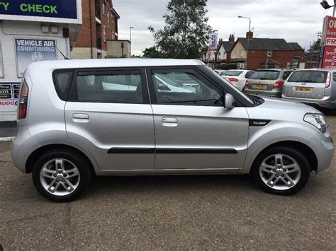 Stunning Kia Soul In Silver Metallic With Alloy Wheels Fully Serviced