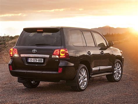 Does toyota land cruiser v8 have an airbag in it? TOYOTA Land Cruiser 200 / V8 specs & photos - 2011, 2012 ...