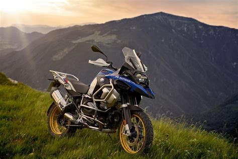 Learn about the bmw r 1250 gs adventure specifications. BMW R1250GS Adventure 2019 : Toujours plus ! - Moto-Station