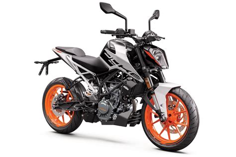 While nothing new with the format for cylinders, we are glad that coming to look at it, many cars out on our roads are having this format since quite a few years. 2020 KTM 200 Duke First Look (8 Fast Facts, Specs, and Photos)
