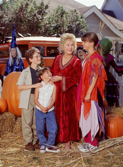 This is the last halloweentown movie with the dream team of debbie reynolds and kimberly j. The Cast Of Halloweentown Has Changed So, So Much ...