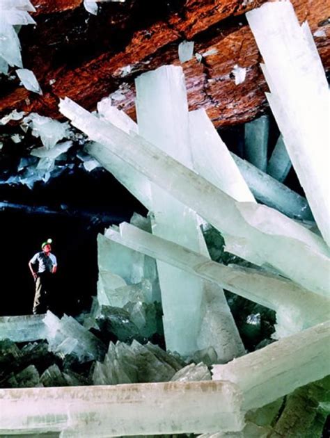Giant Crystals Of Naica Crystal Cave Giant Crystal Nature