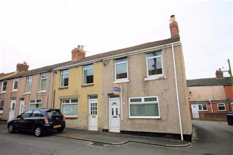 Properties for rent at the best prices. DSS Welcome - Newly refurbished spacious 2 Bedroom end of ...