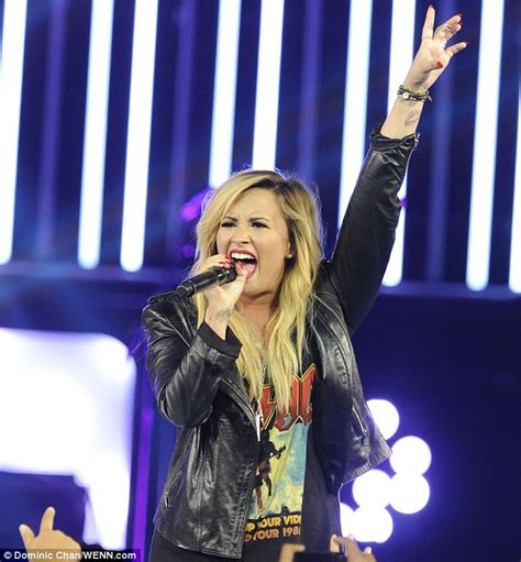 Demi Lovato Rocks Out In Toronto Clad In Old School Acdc T Shirt