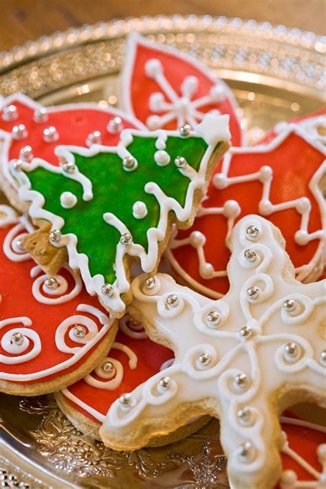Free for commercial use no attribution required high quality images. Carolina Christmas | Christmas cookies decorated, Creative christmas cookies, Elegant holiday decor