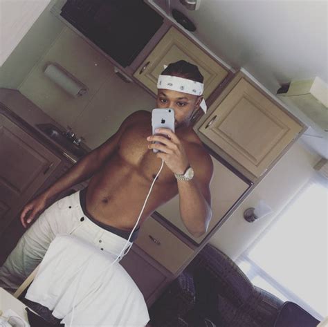 Dear 2016 Thank You For These Shirtless Selfies Of Our Favorite Famous