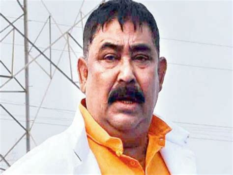 Sankha ghosh shankha ghosh (born 6 february ) is a bengali indian poet and critic. উন্নয়নের শঙ্খ 'বাদ্য' শুনবেন না মমতার কেষ্ট! কবির কবিত্ব ...