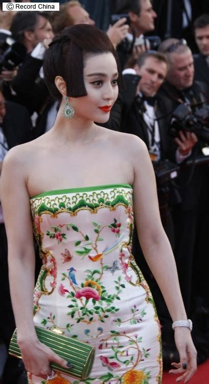 ファン・ビンビンの鮮烈ドレス！「トップ美女」が“中国4大美人”とコラボ―カンヌ映画祭
