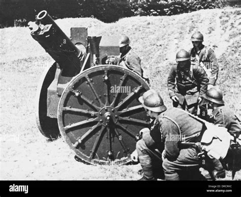 French Artillery Wwii Stock Photo 66050192 Alamy