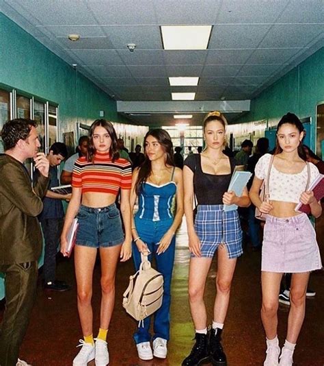 Female Outfits Old School Fashion 2000s Fashion Outfits 90s Fashion