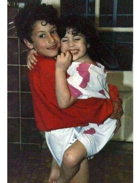 Amy Winehouse With Her Brotjer As A Kid ️ Winehouse Amazing Amy Amy