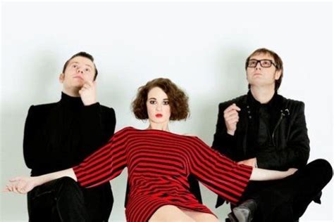 Перевод песни one — рейтинг: Hooverphonic: One Two Three, nuovo singolo in radio ...