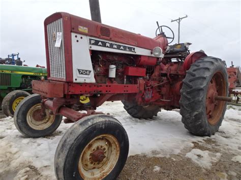 Sold International Harvester 706 Tractors With 80 Hp Tractor Zoom