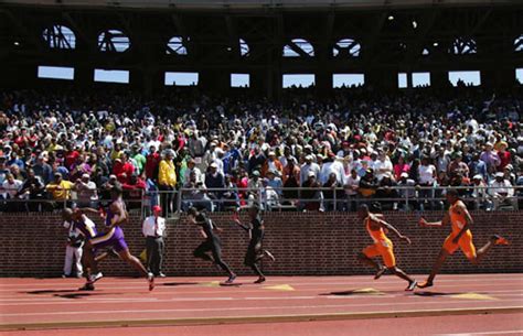Nia akins and her teammates hold up the penn relays award after winning the college women's championship of america distance. Lead By Example: The Fastest Times in Penn Relays History ...