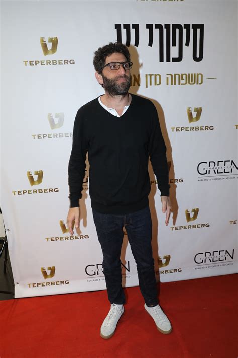 ואם זה לא מספיק אז קורנובסקי תשחק לראשונה בתפקיד ראשון וראשי גם על בימת התיאטרון הרפרטוארי בהצגת הדרמה. סיפורי יין - ערב הפרמיירה 2018 | יקב טפרברג