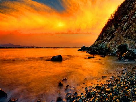 해안 바위 돌 햇빛 자연 아름다운 해안 바위 물 해변 바다 노을 해안 Hd 배경 화면