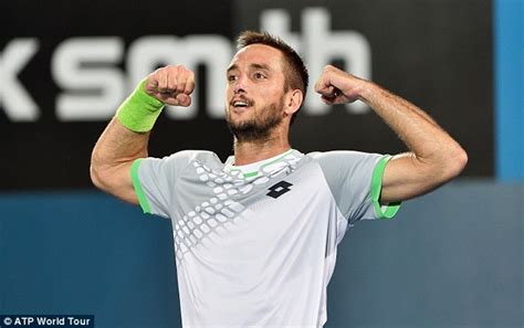Viktor Troicki is not the only tennis star who has one arm biggger than