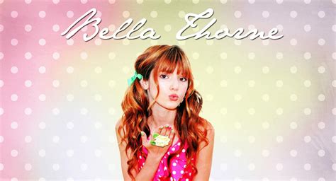 Bella Thorne Kiss 2048 X 2048 Ipad Wallpaper Download