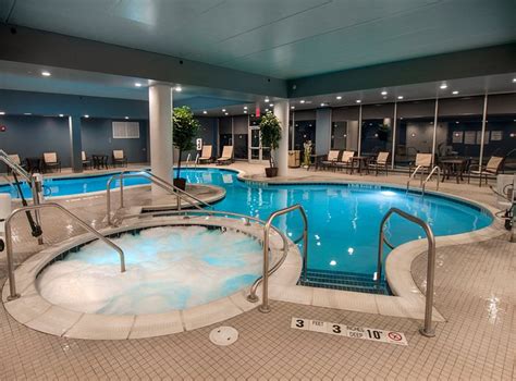 Doubletree By Hilton Hotel Niagara Falls New York Pool Pictures