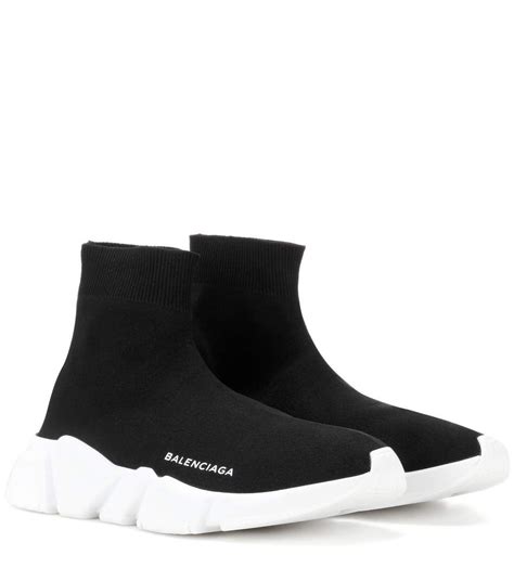 Balenciaga schuhe turnschuhe turnen damenschuhe anziehen kleidung trendige outfits mode outfits mode für frauen. BALENCIAGA Speed stretch sneakers. #balenciaga #shoes # ...