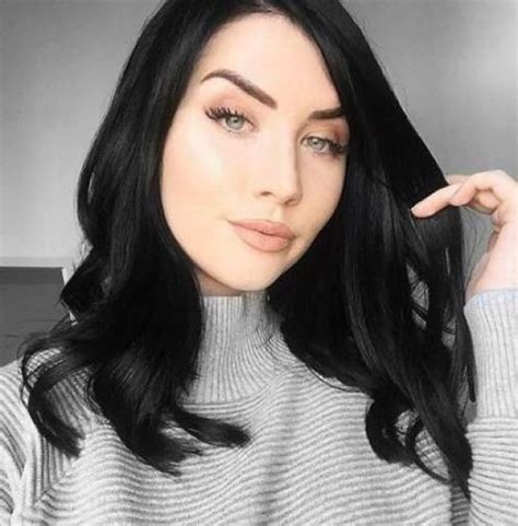 The Hair Colors We Are Obsessed With For Winter 2019 Society19 Hair Pale Skin Black Hair