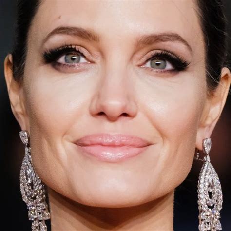 Angelina Jolie S Makeup Photos Products Steal Her Style Hot Sex Picture