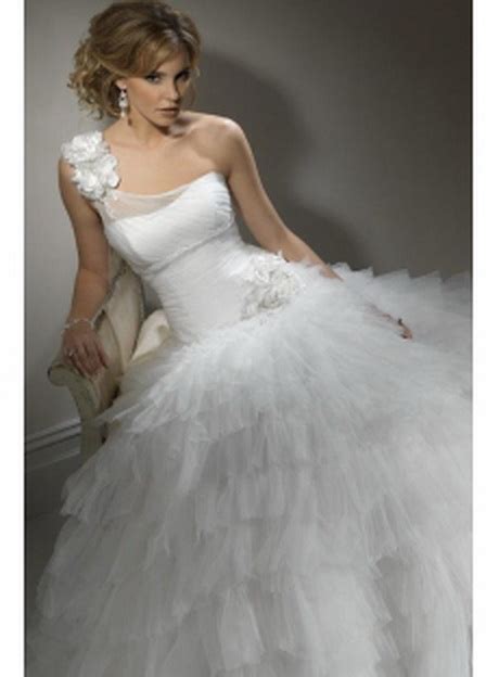 Schau dir unsere auswahl an korsett hochzeitskleid an, um die tollsten einzigartigen oder spezialgefertigten, handgemachten stücke aus unseren shops zu finden. Hochzeitskleid corsage