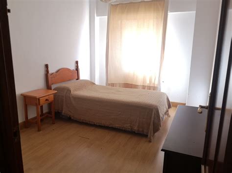 Totalmente reformada magnífica casa de alquiler para grupos en sevilla centro. Dos habitaciones amplias y luminosas en piso compartido | Alquiler habitaciones Sevilla