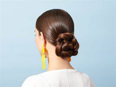 How To Get The Perfect Low Bun In 4 Easy Steps