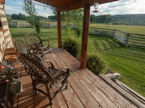 Check spelling or type a new query. 30 Gorgeous And Inviting Log Cabin Style Porch Decorating ...