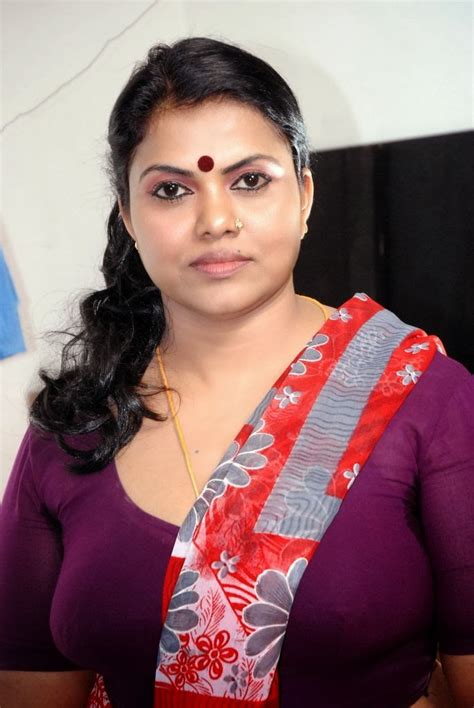 Dodohwali Kerala Mallu Aunty Sexy Saree Removing Hot Boobies Big Juicy