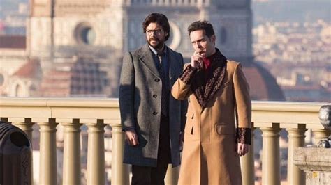 Arkadaşlar çok merak ettiğim için soruyorum. Imágenes de El Profesor y Berlín filmando "La Casa de ...