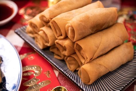 8 Lunar New Year Foods And Why Theyre Lucky Abc Everyday