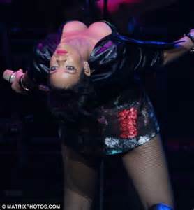 Rihanna In Her Raunchiest Performance Ever And Thats Saying