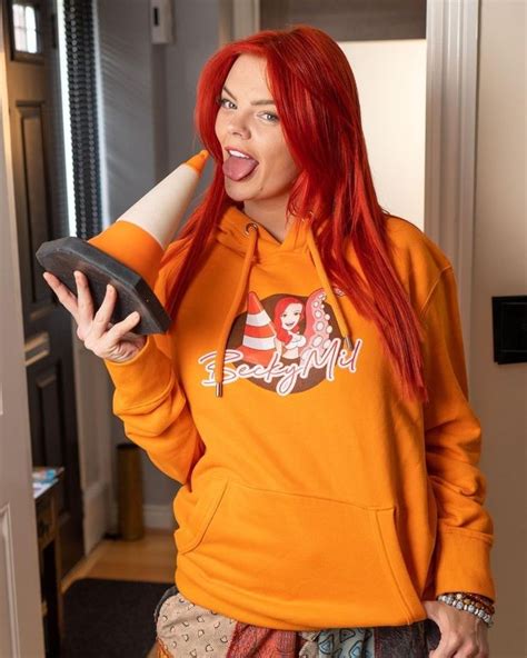 Onlyfans Model Unveils Her Own Traffic Cone Merch After Using One As Sex Toy Daily Star