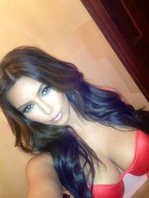 Kim Kardashian Exposing Huge Boobs In Bikini Top On Private Photos Porn