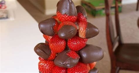 diy chocolate covered strawberry tower the idea king