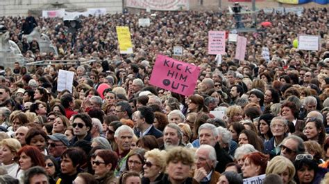 thousands of italian women in berlusconi protest