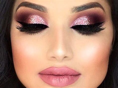 10 Glitter Makeup Looks Youre Going To Want To Copy Asap Society19
