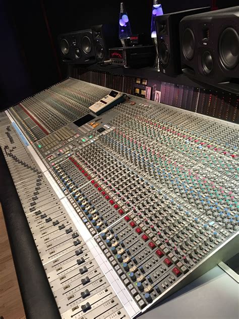 Pin by Seattle Recording Arts on Audio Engineering | Studio recording