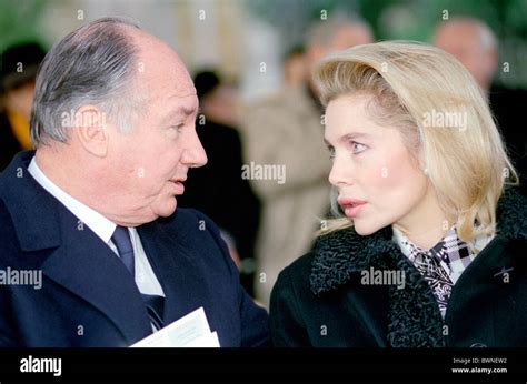 Der Aga Khan Und Seine Frau Die Begum Inaara Ehemals Gabriele Zu