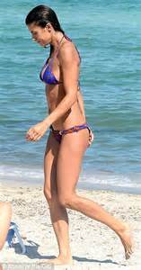 Elisabetta Canalis Shows Off Her Washboard Abs As She Emerges From The Sea Daily Mail Online